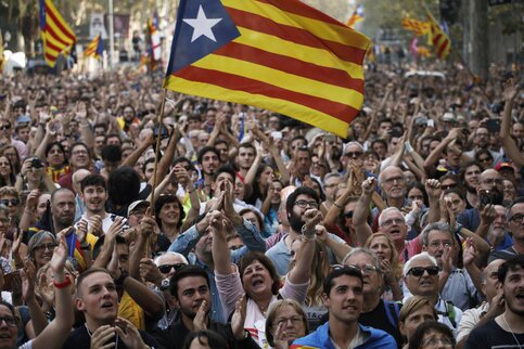 Суд Испании дал Каталонии три дня, чтобы передумать по поводу независимости