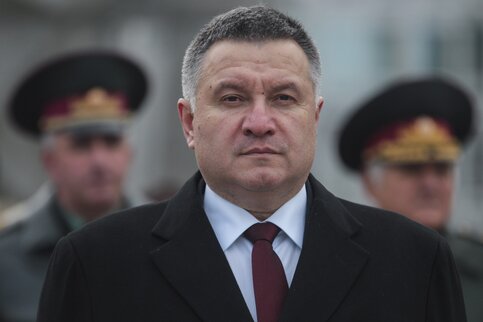 Украинские народные избранники предлагают снять Авакова с должности руководителя МВД Украины